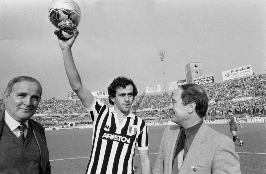 johan cruyff co bao nhieu danh hieu thanh tich cua thanh johan