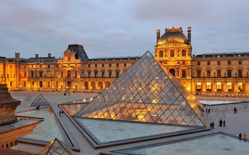 bao tang louvre lich su kien truc va nhung kiet tac noi tieng